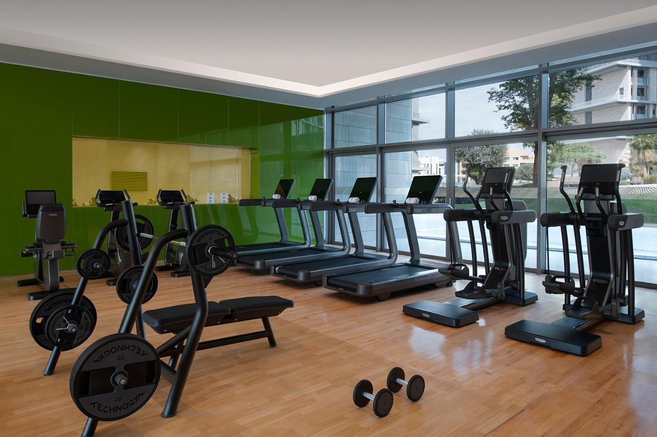 Banyan Tree Doha At La Cigale Mushaireb Exterior foto The gym at the hotel